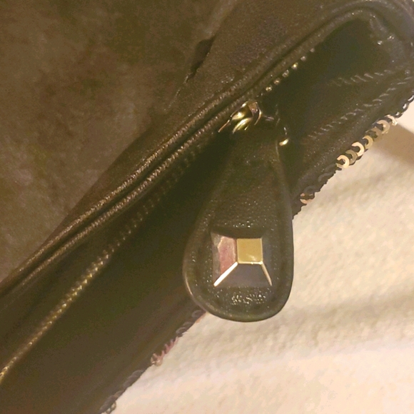 NWT BCBG Black/Silver Sequined Clutch - Picture 6 of 7
